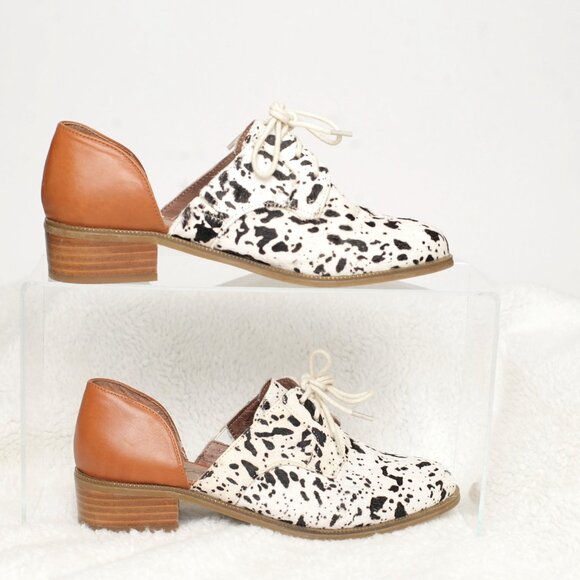 Matisse Quake Oxford's Cowhide Dalmatian Pattern Cutout Leather Heel - Picture 2 of 7